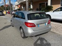 Usata Mercedes B200 Premium 156 CV (114 kW) 2014 Grigio Monovolume