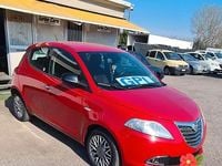 Usata Lancia Ypsilon Silver 69 CV (50 kW) 2012 Rosso Utilitaria