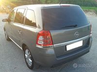 Usata Opel Zafira 94 CV (69 kW) 2008 Grigio Monovolume