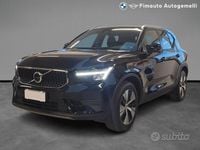 Usata Volvo XC40 163 CV (119 kW) 2023 Nero / pastello SUV