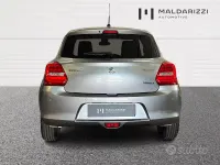 Usata Suzuki Swift 83 CV (61 kW) 2021 Grigio Utilitaria