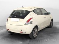 Usata Lancia Ypsilon Silver 69 CV (50 kW) 2017 Bianco Utilitaria