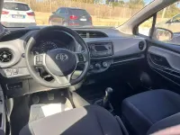 Usata Toyota Yaris Lounge 72 CV (52 kW) 2019 Rosso Berlina