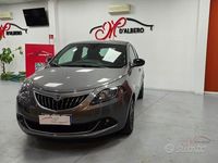 Usata Lancia Ypsilon Gold 70 CV (51 kW) 2023 Grigio Utilitaria