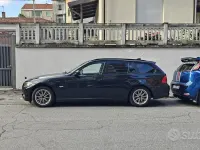 Usata BMW 318 143 CV (105 kW) 2014 Nero Station wagon