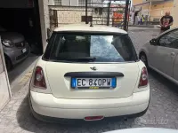 Usata Mini ONE 75 CV (55 kW) 2010 Beige Utilitaria