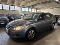 Usata Kia Ceed 109 CV (80 kW) 2009 Blu Utilitaria