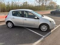 Usata Renault Clio II 72 CV (52 kW) 2010 Argento Berlina