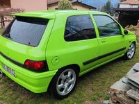 Usata Renault Clio 135 CV (99 kW) 1995 Verde Utilitaria