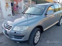 Usata VW Touareg 176 CV (129 kW) 2008 Grigio SUV