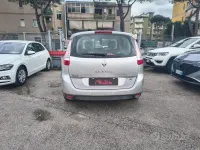 Usata Renault Scénic III Dynamique 110 CV (80 kW) 2010 Grigio Monovolume
