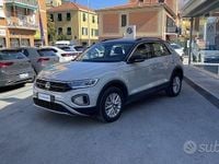 Usata VW T-Roc Life 110 CV (80 kW) 2023 Beige SUV