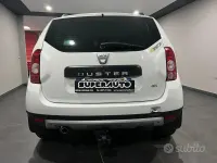 Usata Dacia Duster Lauréate 110 CV (80 kW) 2012 Bianco SUV