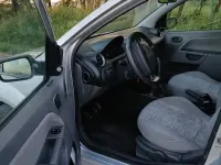 Usata Ford Fiesta Ghia 68 CV (50 kW) 2003 Grigio Utilitaria