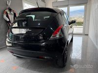 Usata Lancia Ypsilon 70 CV (51 kW) 2019 Nero Utilitaria