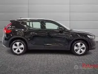 Usata Volvo XC40 Momentum 129 CV (94 kW) 2020 Nero SUV