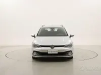 Usata VW Golf VIII Life 116 CV (85 kW) 2021 Argento Station wagon