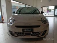 Usata Fiat 600 La Prima 110 CV (80 kW) 2025 Beige SUV