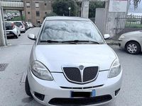 Usata Lancia Ypsilon 70 CV (51 kW) 2004 Grigio Utilitaria