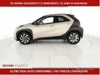 Usata Toyota Aygo X Lounge 72 CV (52 kW) 2023 Beige SUV