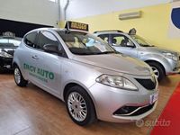 Usata Lancia Ypsilon Gold 69 CV (50 kW) 2017 Argento Utilitaria