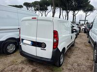 Usata Fiat Doblò Easy 90 CV (66 kW) 2022 Bianco Monovolume
