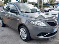 Gebraucht Lancia Ypsilon Gold 69 PS (50 kW) 2017 Grau Kleinwagen