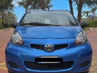 Usata Toyota Aygo Connect Style 68 CV (50 kW) 2011 Blu Utilitaria