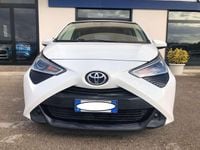 Usata Toyota Aygo Connect Style 72 CV (52 kW) 2020 Bianco Utilitaria