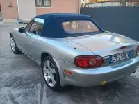 Usata Mazda MX5 146 CV (107 kW) 2005 Grigio Cabrio