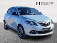 Usata Lancia Ypsilon Gold 69 CV (50 kW) 2023 Argento Utilitaria