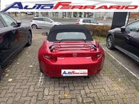 Usata Mazda MX5 Inclusive 160 CV (117 kW) 2016 Rosso Cabrio