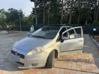 Usata Fiat Grande Punto Dynamic 90 CV (66 kW) 2007 Grigio Utilitaria