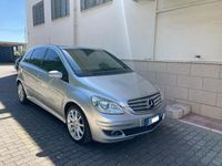 Usata Mercedes B180 109 CV (80 kW) 2007 Grigio Monovolume