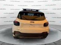 Nuova Jeep Avenger 145 CV (106 kW) 2025 Snow / tetto volcano SUV