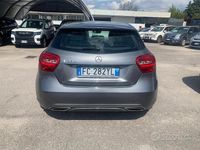 Usata Mercedes A180 Premium 109 CV (80 kW) 2016 Grigio Berlina