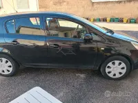 Usata Opel Corsa Cosmo 90 CV (66 kW) 2011 Nero Utilitaria