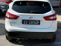 Usata Nissan Qashqai Tekna 131 CV (96 kW) 2016 Bianco SUV