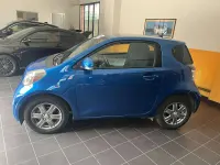 Usata Toyota iQ Lounge 68 CV (50 kW) 2012 Blu/azzurro Utilitaria