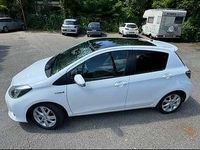 Usata Toyota Yaris Hybrid Lounge+ 75 CV (55 kW) 2014 Bianco Berlina