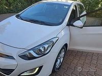Usata Hyundai i30 100 CV (73 kW) 2013 Bianco Station wagon