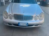 Usata Mercedes E270 177 CV (130 kW) 2002 Grigio Berlina