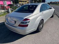 Usado Mercedes S320 Elegance 235 CV (172 kW) 2007 Plateado Berlina