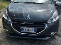 Usata Peugeot 208 Allure 92 CV (67 kW) 2014 Grigio Utilitaria
