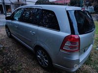 Usata Opel Zafira 150 CV (110 kW) 2009 Grigio Monovolume