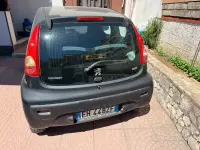 Usata Peugeot 107 68 CV (50 kW) 2011 Grigio Utilitaria
