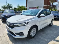 Usata Dacia Sandero 101 CV (74 kW) 2023 Bianco Berlina