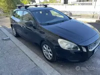 Usata Volvo V60 136 CV (100 kW) 2012 Blu Station wagon