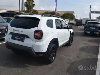Usata Dacia Duster Journey 101 CV (74 kW) 2024 Bianco SUV