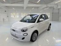 Usata Fiat 500e Action 42 kW (58 CV) 2022 Bianco Berlina